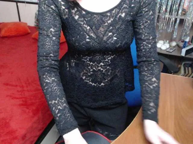 Live sex webcam photo for VasilisaGold #292390146