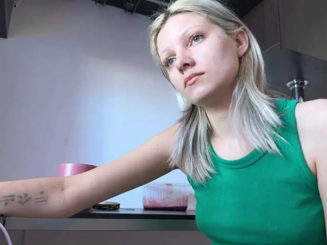 Live sex webcam photo for VasyaSylvia1 #290818855