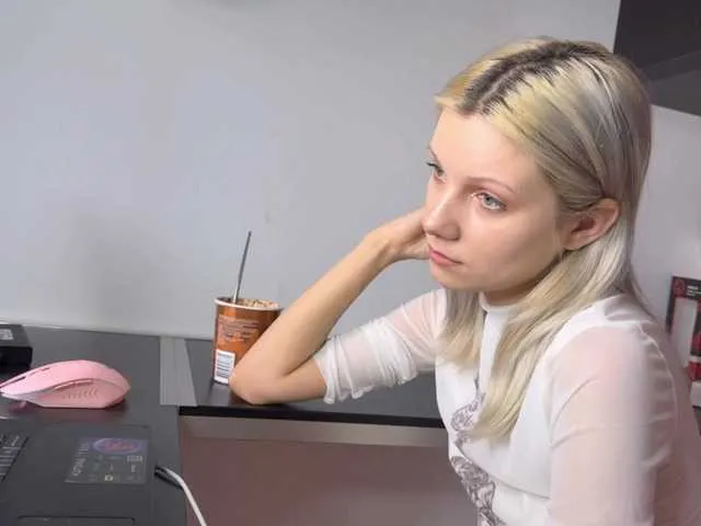 Live sex webcam photo for VasyaSylvia1 #290909455