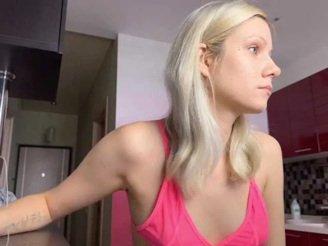 Live sex webcam photo for VasyaSylvia1 #290976332
