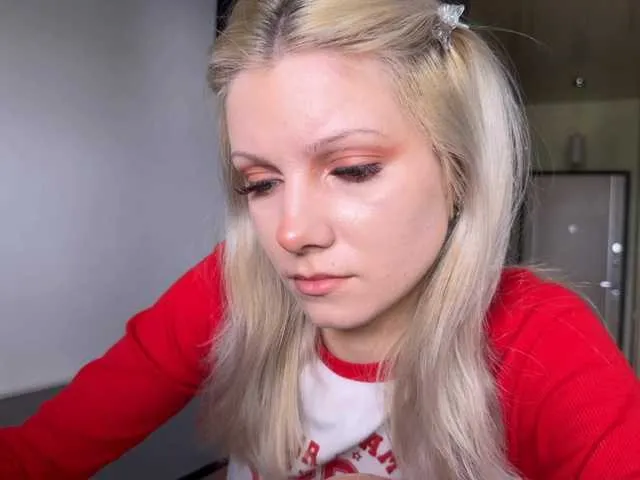 Live sex webcam photo for VasyaSylvia1 #291151148