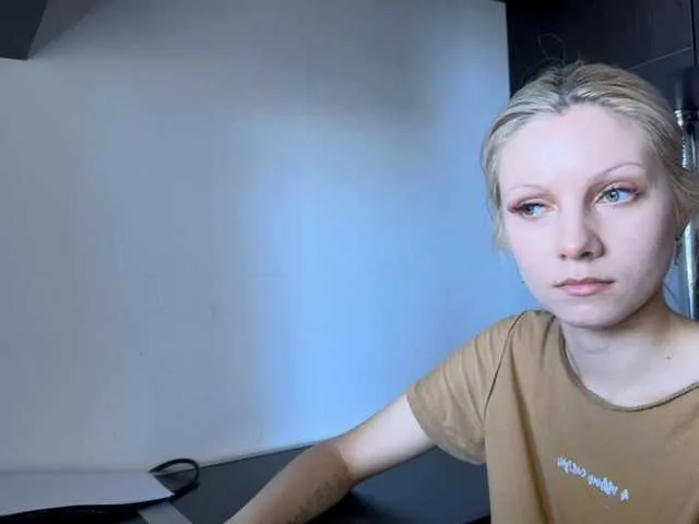 Live sex webcam photo for VasyaSylvia1 #291190479