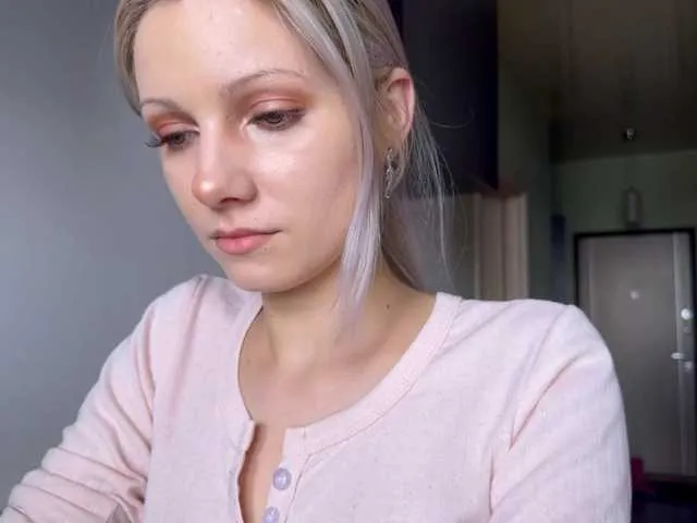 Live sex webcam photo for VasyaSylvia1 #291238793
