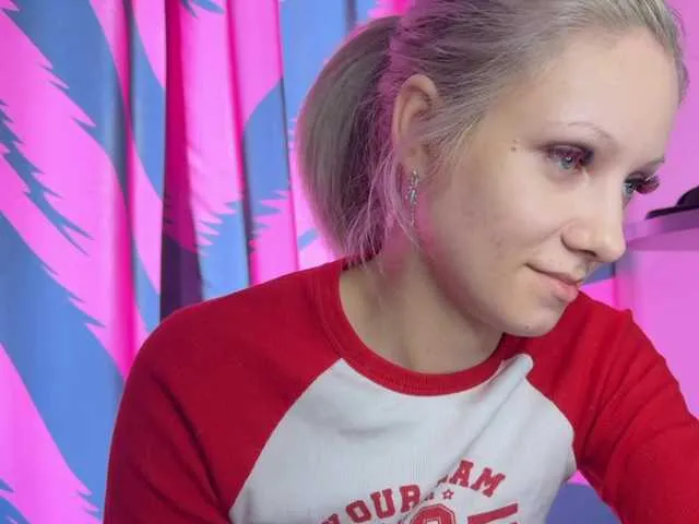 Live sex webcam photo for VasyaSylvia1 #291319123