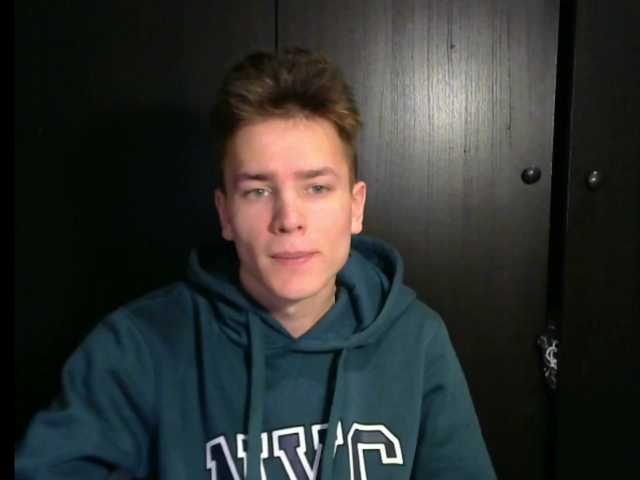 Live sex webcam photo for VehHurricane #277299775