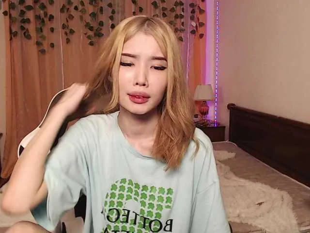 Live sex webcam photo for VelvetSky #290317792