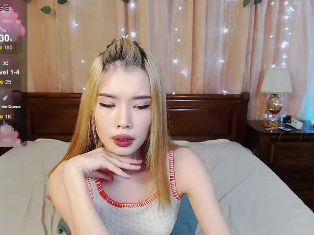Live sex webcam photo for VelvetSky #290450415