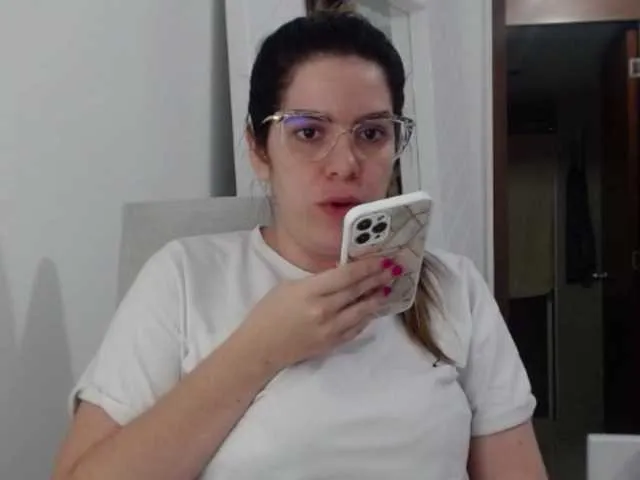 Live sex webcam photo for VeraVersace #273576236