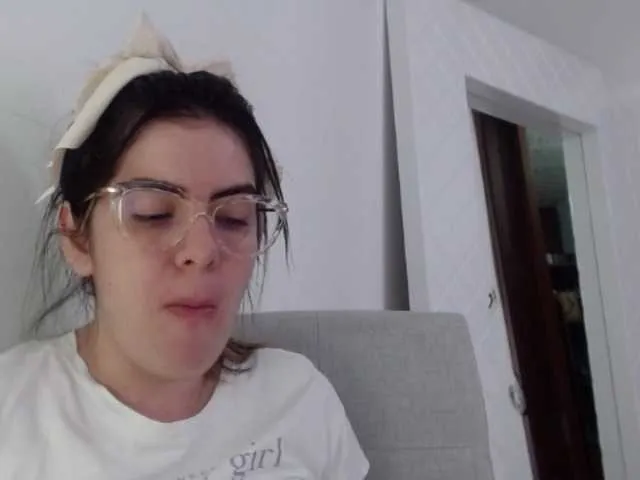 Live sex webcam photo for VeraVersace #273616057