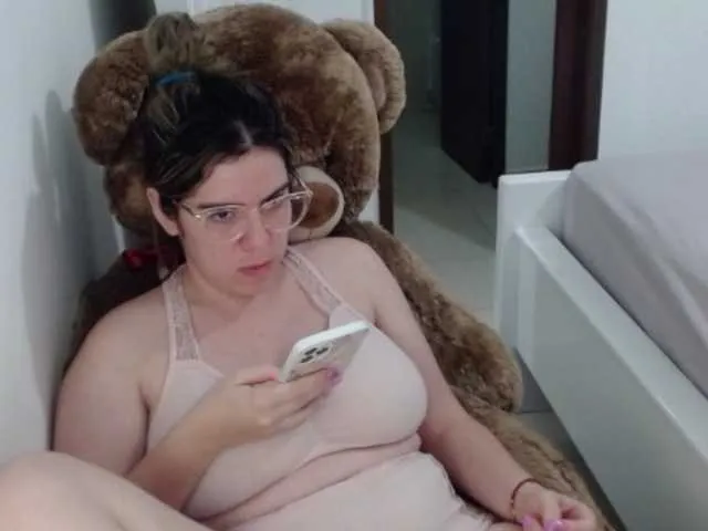 Live sex webcam photo for VeraVersace #274397056