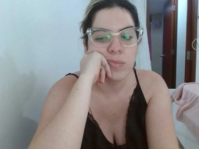 Live sex webcam photo for VeraVersace #275670844