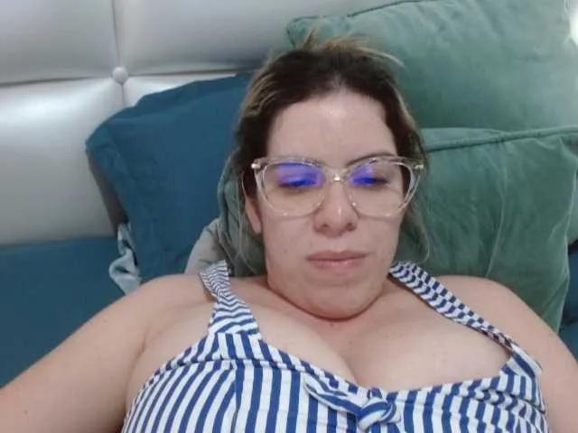 Live sex webcam photo for VeraVersace #276237472
