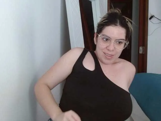 Live sex webcam photo for VeraVersace #276255393
