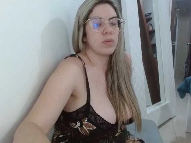 Live sex webcam photo for VeraVersace #276385354