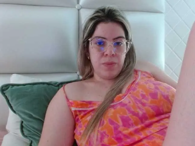 Live sex webcam photo for VeraVersace #276587923