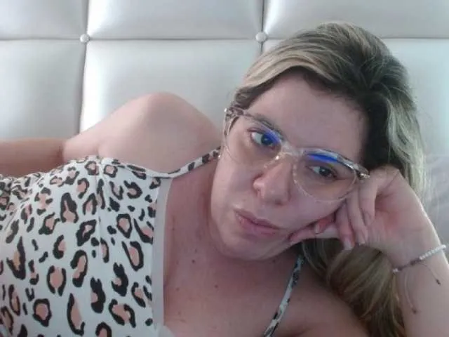 Live sex webcam photo for VeraVersace #276703677