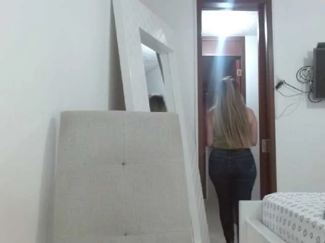 Live sex webcam photo for VeraVersace #277018217