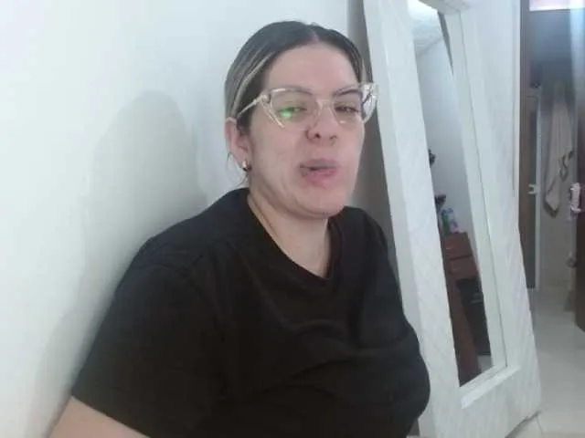 Live sex webcam photo for VeraVersace #277054392