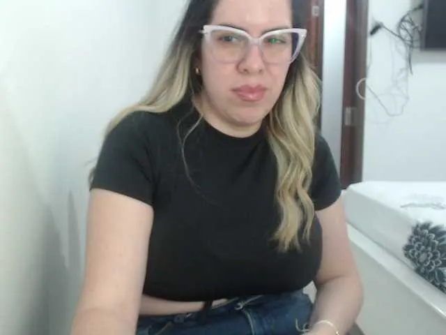 Live sex webcam photo for VeraVersace #291393079