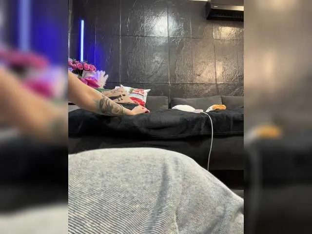 Live sex webcam photo for Vero19nika #290480877