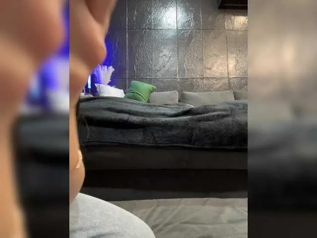 Live sex webcam photo for Vero19nika #290657171