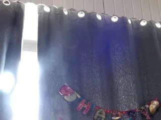 Live sex webcam photo for Veronamoore #142290584