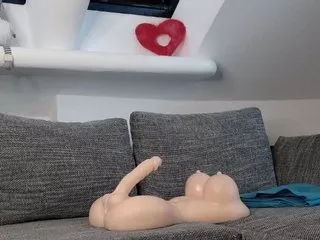 Live sex webcam photo for Veronamoore #161955584