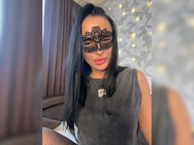 Live sex webcam photo for Veroni4kab #277099080