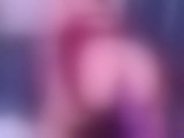 Live sex webcam photo for Veronica-Ryan #293680166