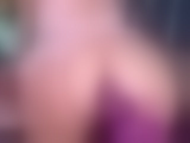 Live sex webcam photo for Veronica-Ryan #294304917