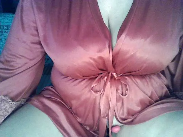 Live sex webcam photo for VeronicaChica #277956603