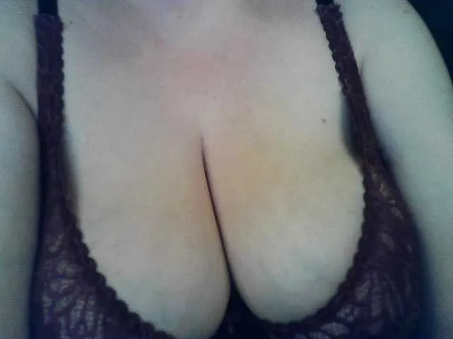 Live sex webcam photo for VeronicaChica #291459201