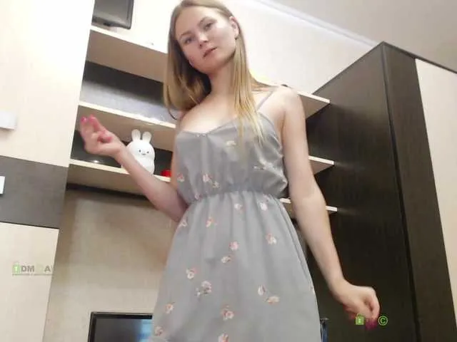 Live sex webcam photo for VeronicaLake #273807152