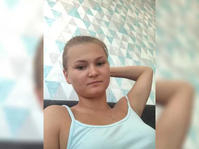 Live sex webcam photo for VeronicaLake #274633426