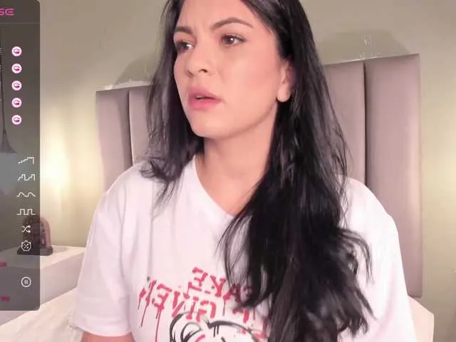 Live sex webcam photo for VeronicaLanz #276369086