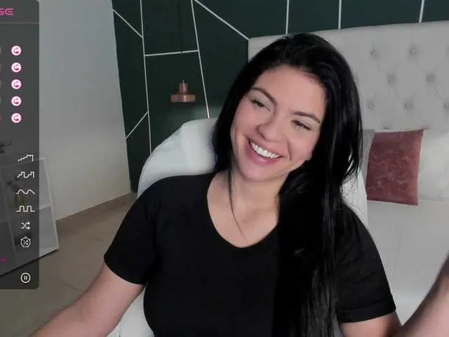 Live sex webcam photo for VeronicaLanz #277723125