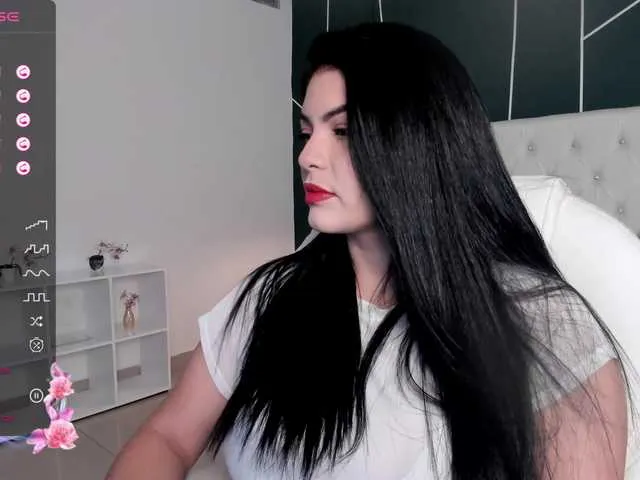 Live sex webcam photo for VeronicaLanz #278100915