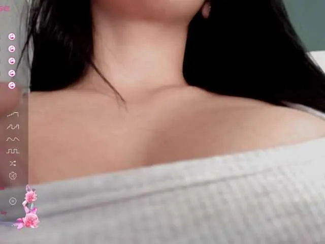 Live sex webcam photo for VeronicaLanz #282037515