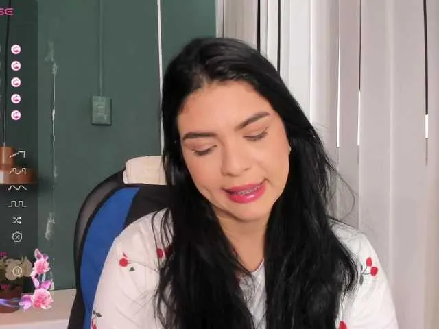 Live sex webcam photo for VeronicaLanz #291432148