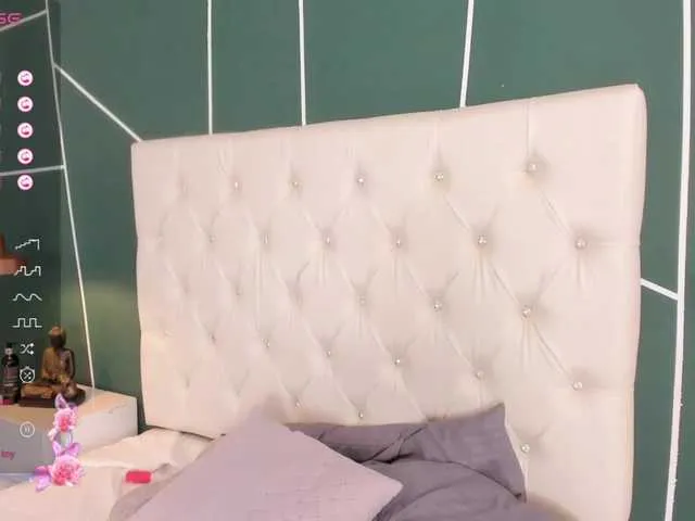 Live sex webcam photo for VeronicaLanz #291529864