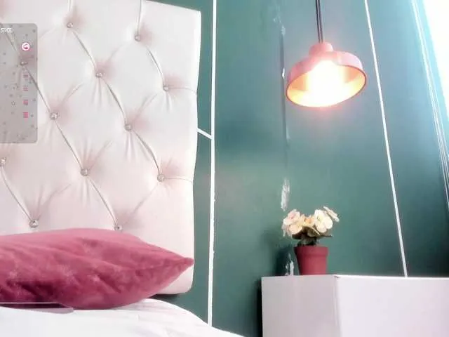 Live sex webcam photo for VeronicaLanz #291861564