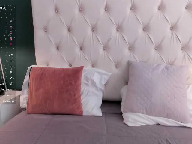 Live sex webcam photo for VeronicaLanz #291925488