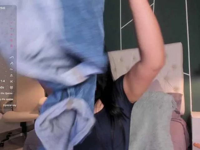 Live sex webcam photo for VeronicaLanz #292231554