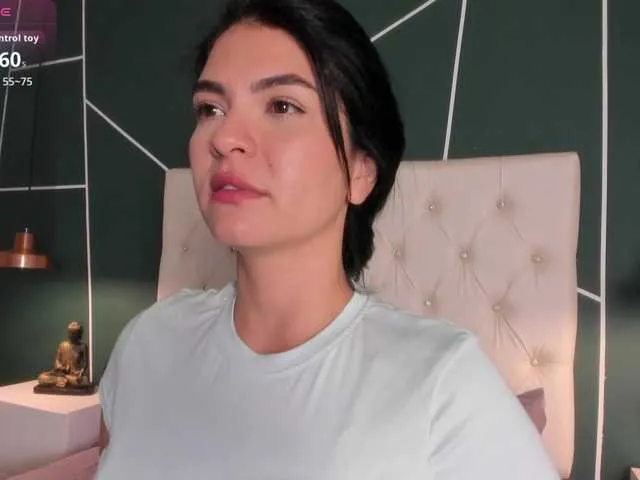 Live sex webcam photo for VeronicaLanz #292320962