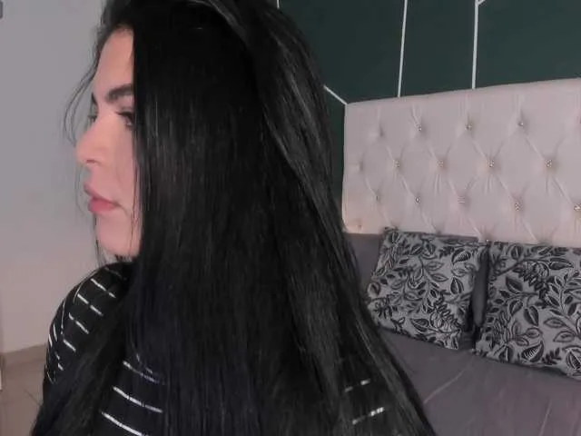 Live sex webcam photo for VeronicaLanz #292415473