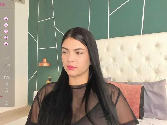 Live sex webcam photo for VeronicaLanz #292571738