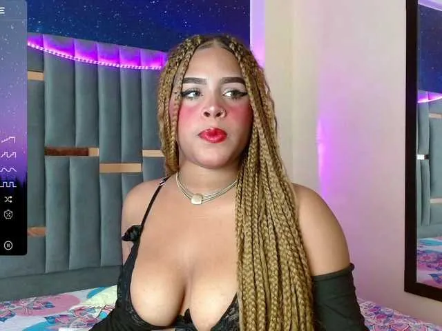 Live sex webcam photo for VeronicaLodge23 #276751837