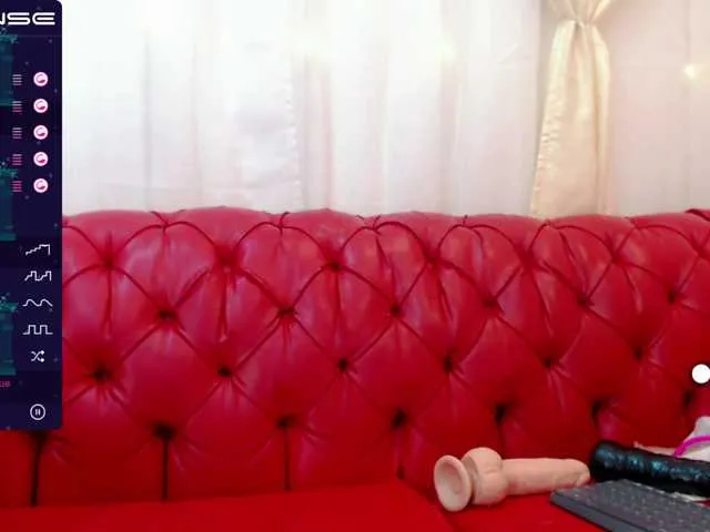 Live sex webcam photo for VeronicaRyan #288025972
