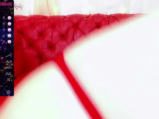Live sex webcam photo for VeronicaRyan #288026085