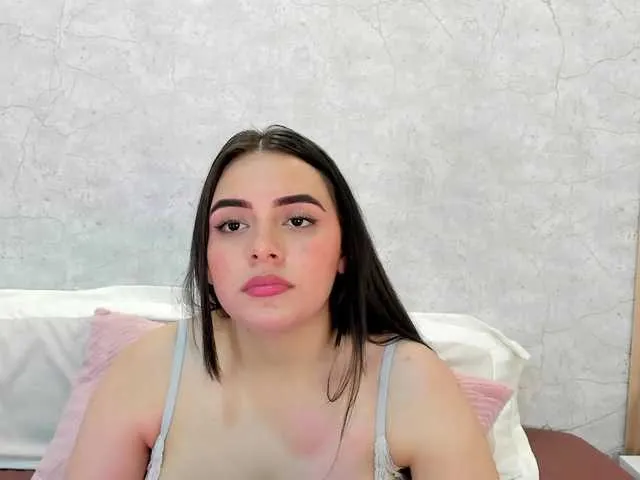 Live sex webcam photo for VeroniicaLodge #288067891